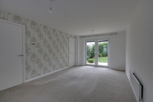 24, Muddlebridge Close, Barnstaple photo 3