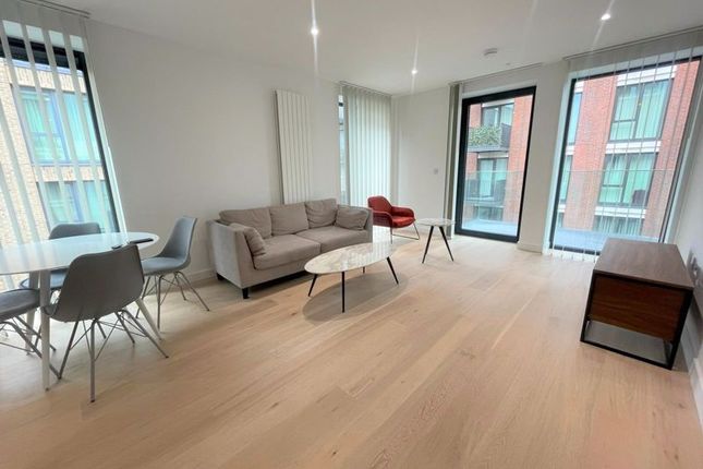 118 Caravel House, 22 Royal Crescent, London photo 3