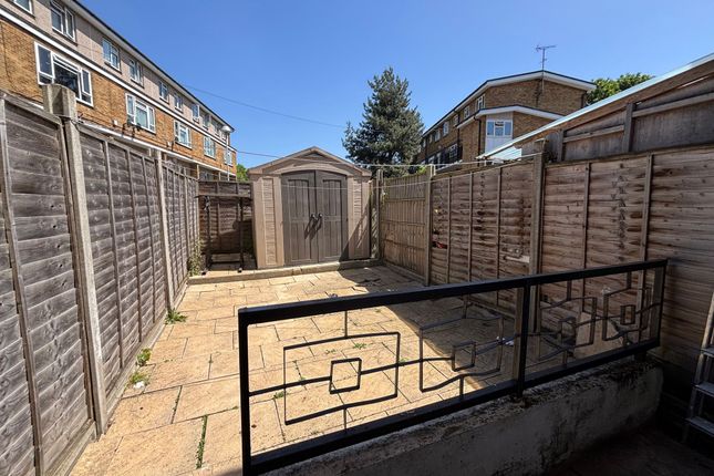 54 Neville Close, London photo 4