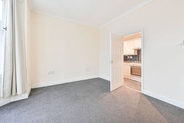 Thumbnail Flat for sale in Boston Manor Road, Ealing, Brentford