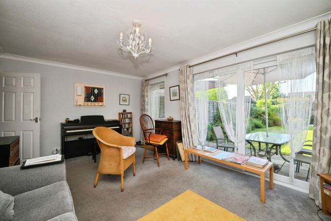 15, Beyers Ride, Hoddesdon photo 4