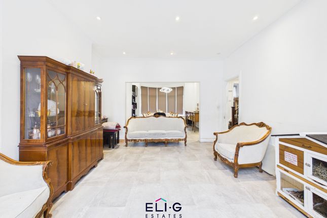12 WEST AVENUE, HENDON, LONDON, LONDON photo 4