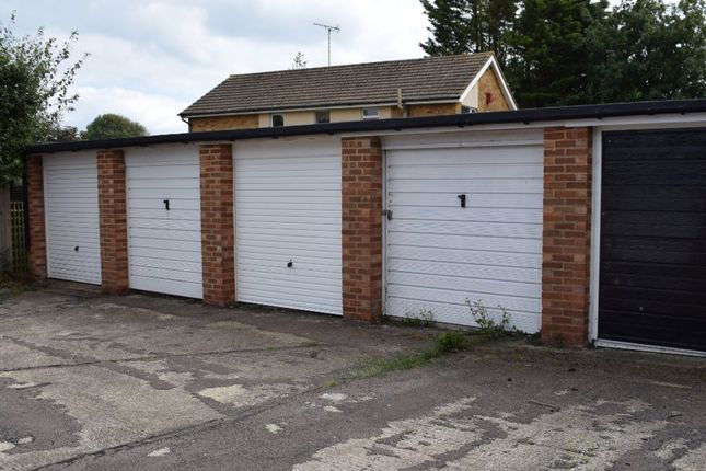 Garage 3 Woodcroft Drive, Eastbourne photo 2