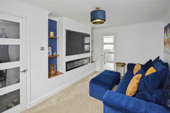 16, Avocet Garth, West Yorkshire photo 2