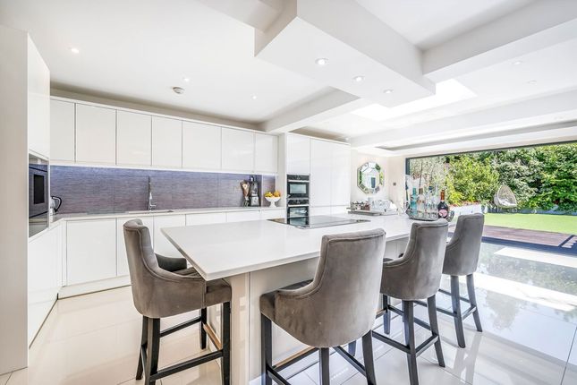 240A, Colney Hatch Lane, London photo 3