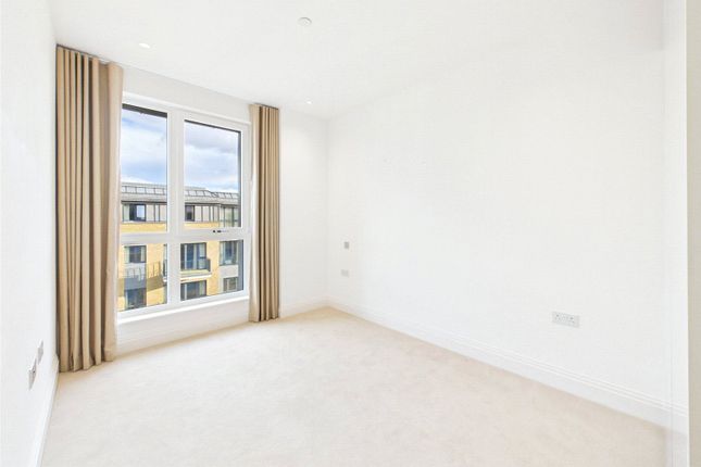 Flat 37,, Haymarket House, Teddington photo 4