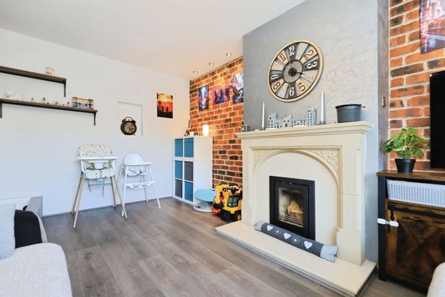 23, Holmcroft Road, Kidderminster photo 3