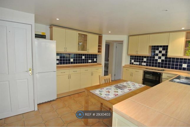 Armstrong Road, Egham photo 2