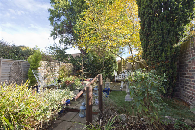 8 The Birches, Goring on Thames photo 4