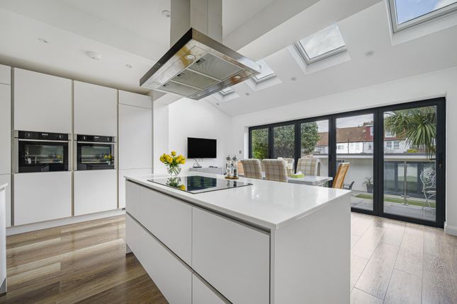 65, Widmore Lodge Road, Bromley photo 4