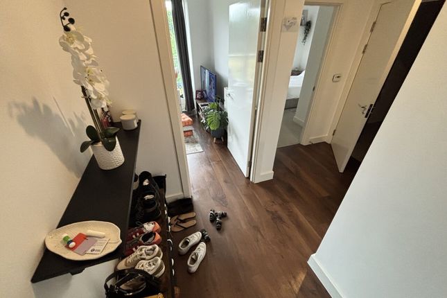 32 Harris Lodge,, 7 Dowding Drive, London photo 4