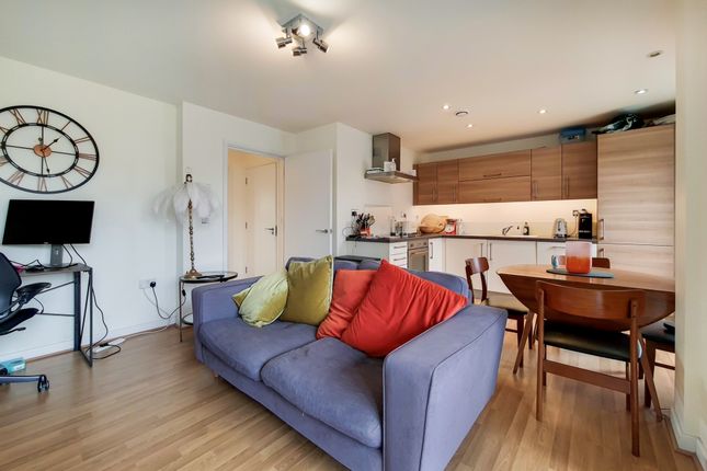 Thumbnail Flat to rent in Heath Place, Mile End, London