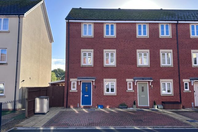 37 Hollybrook Mews Photo Front F.Jpeg