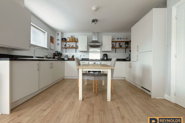 Flat 2, 2 Rowan Street, West Malling photo 3