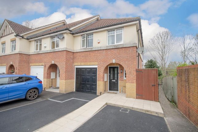 Thumbnail Town house for sale in Eden Road, West End, Southampton