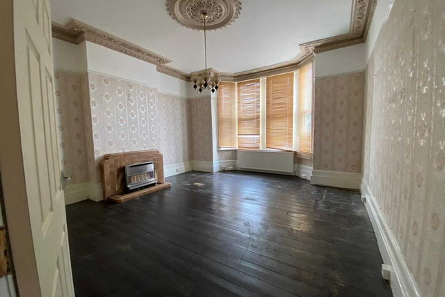 Thumbnail Terraced house to rent in Holly Road, London, London