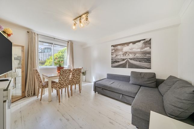 1-bed flat on 28, Stadium Street, London, £2,500/mo