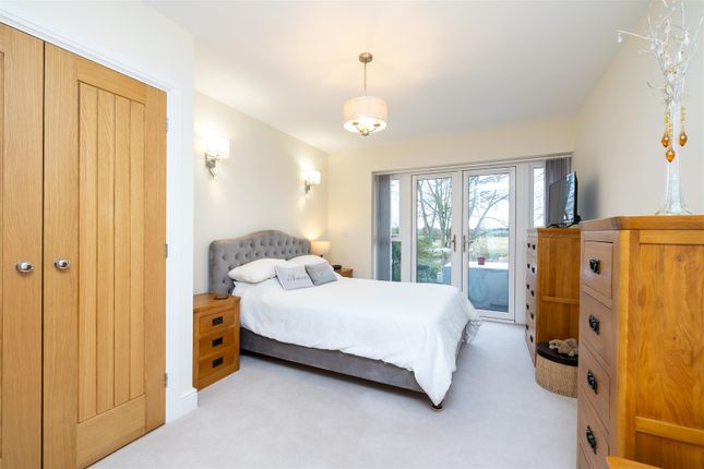 Flat for sale in River View, High Street, Bidford-On-Avon