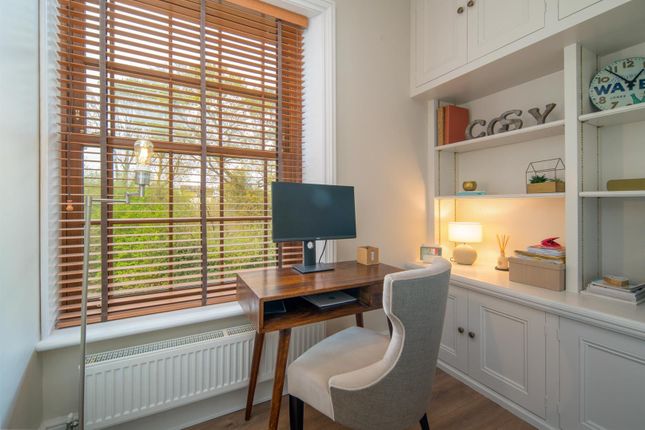 Flat for sale in Stanhope Drive, Cowes