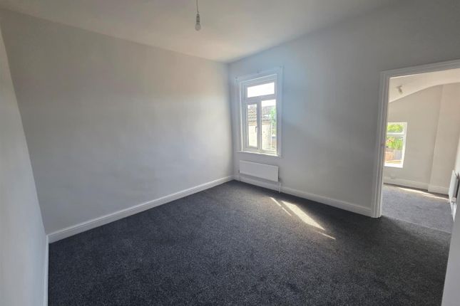 27, Anderson Street, Grimsby photo 5