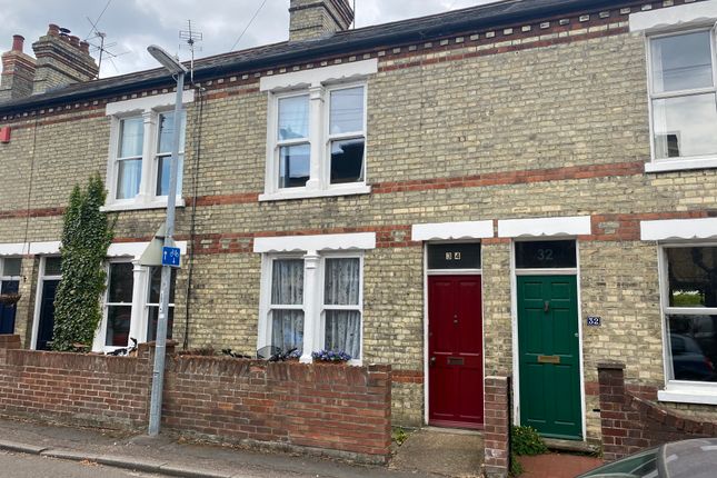 Terraced house to rent in Springfield Road, Cambridge