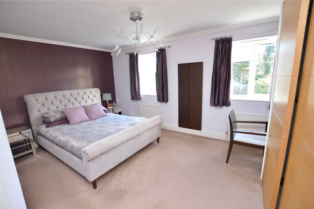 Detached house for sale in Lovers Walk, Dunstable