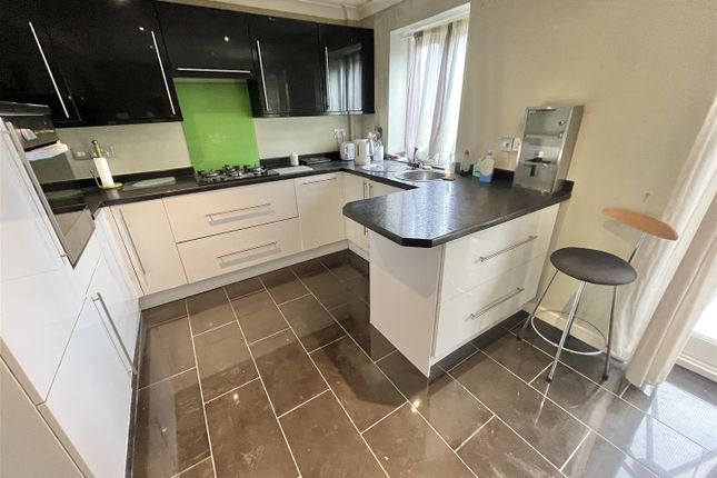 7, Tudor Green, Wilmslow photo 3