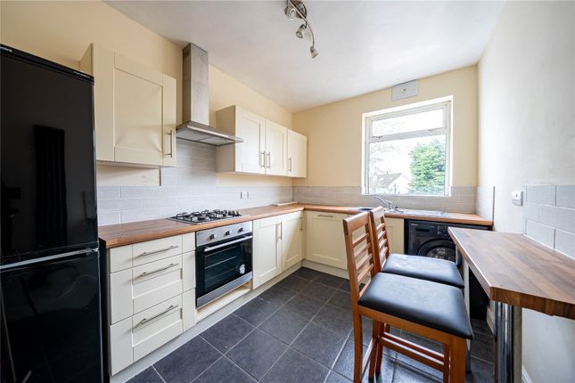 12, Buckstone Crescent, West Yorkshire photo 2