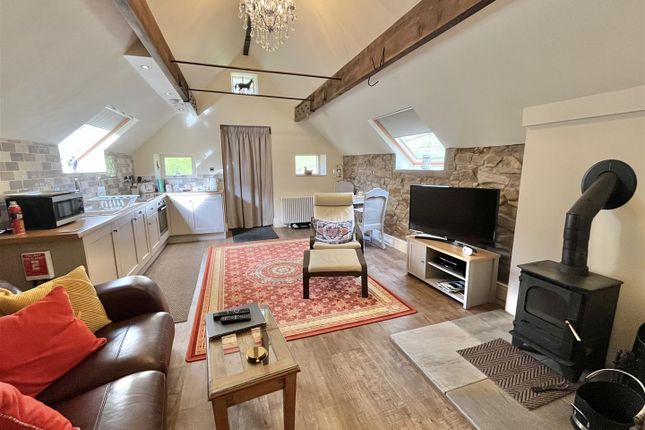 Open Plan Lounge &amp; Kitchen