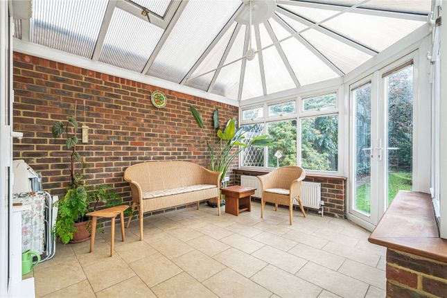 90, Milner Drive, Twickenham photo 3
