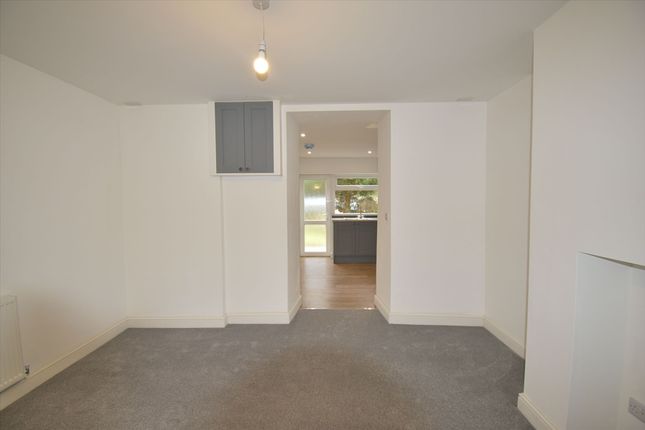 10 Goyt Road, High Peak photo 4