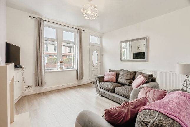 424, Brunshaw Road, Lancashire photo 3