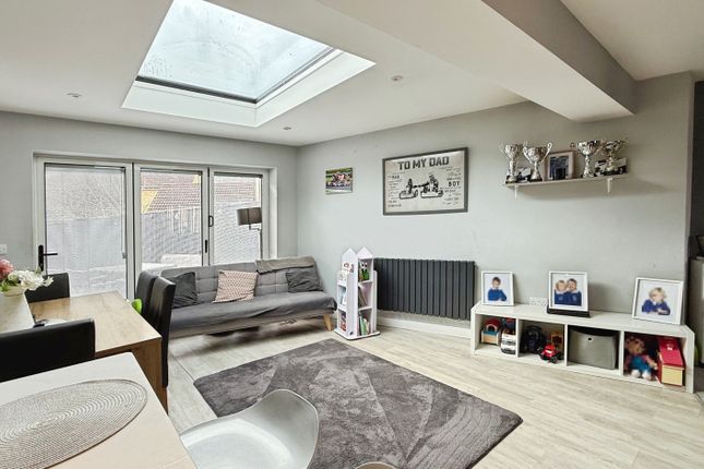 6, Garston Mead, Frome photo 3
