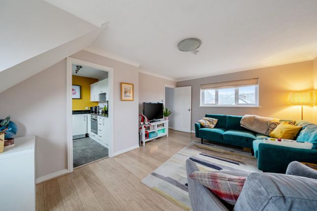 3 Alexandra Lodge, Warren Road, Guildford photo 3