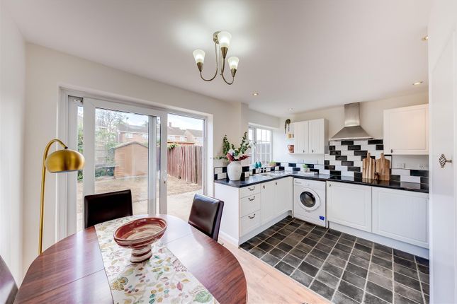 7, The Marlowes, Crayford photo 3
