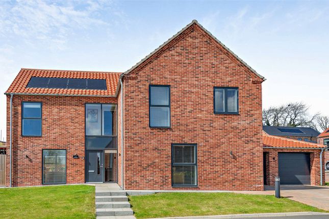 4-bed house on 11, Adrian Shinn Way, Lincolnshire, £550,000