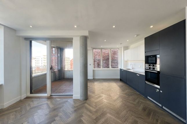 Whitemantle Court, 25,Flat 408, Rookwood Way, London photo 4