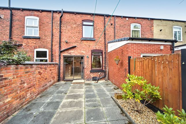 128 Preston Road, Wigan photo 4