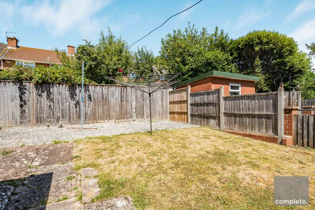 19, Elizabeth Avenue, Exeter photo 4