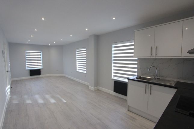 Thumbnail Flat to rent in Mote Road, Maidstone