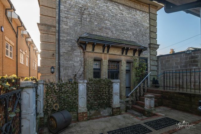 Southlands Lodge, 65, Park Road, Ryde photo 2