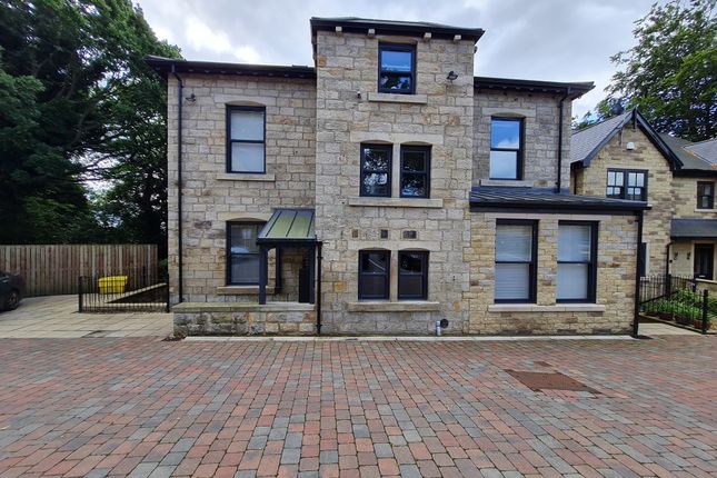 Thumbnail Flat to rent in Clarence Road, Horsforth, Leeds