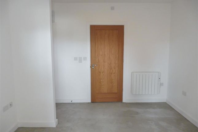 202A, COVENTRY photo 5