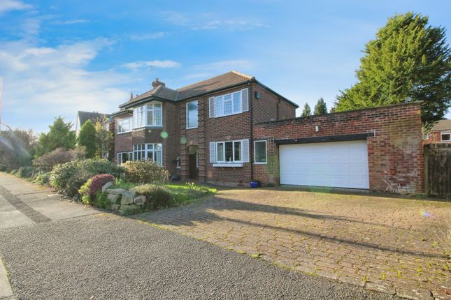 Detached house to rent in Woodlands Road, Handforth, Wilmslow, Cheshire