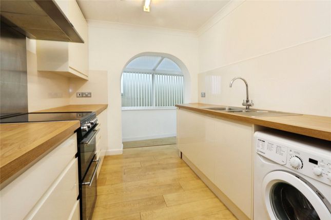 21, Lane Field Road, Devon photo 4
