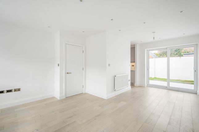 14, Hemel Hempstead Road, Redbourn photo 4