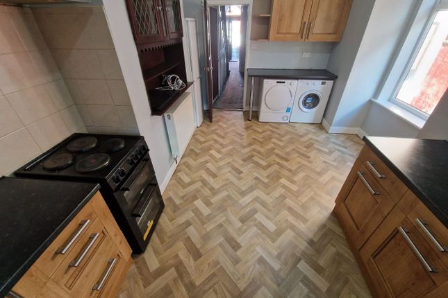 17, Duffield Road, Salford photo 5