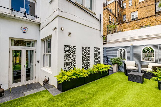 Flat for sale in Redcliffe Gardens, Chelsea, London