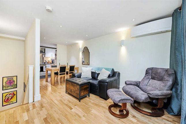 Thumbnail Flat for sale in Liberty Street, London