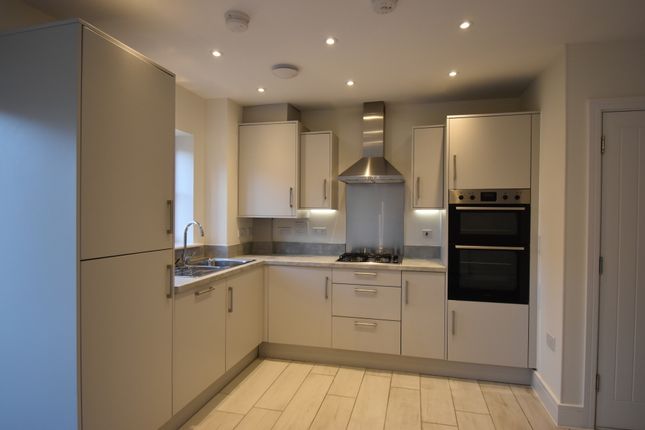 3, Curlew Rise, Minster-on-Sea photo 4